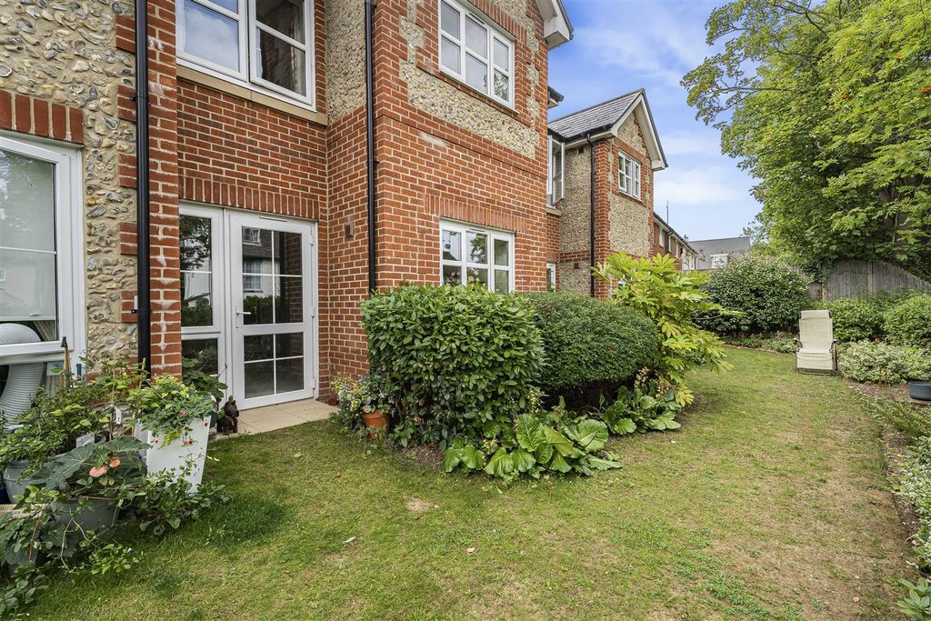 Property photo 1 of 13 6_59509.Jpg