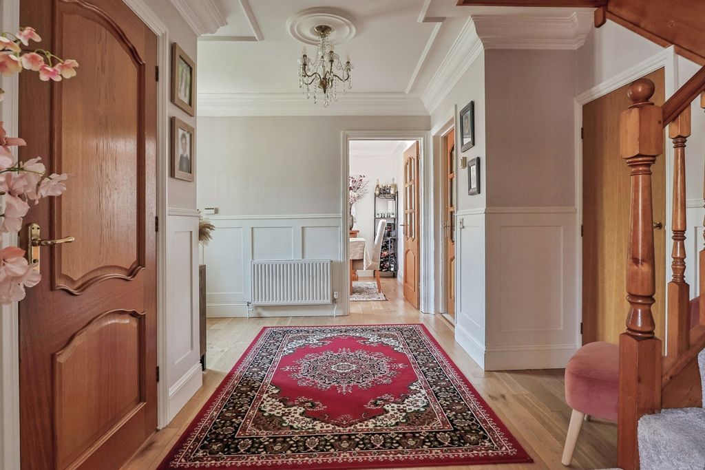 Property photo 2 of 21 Pbox-Img.Jpg