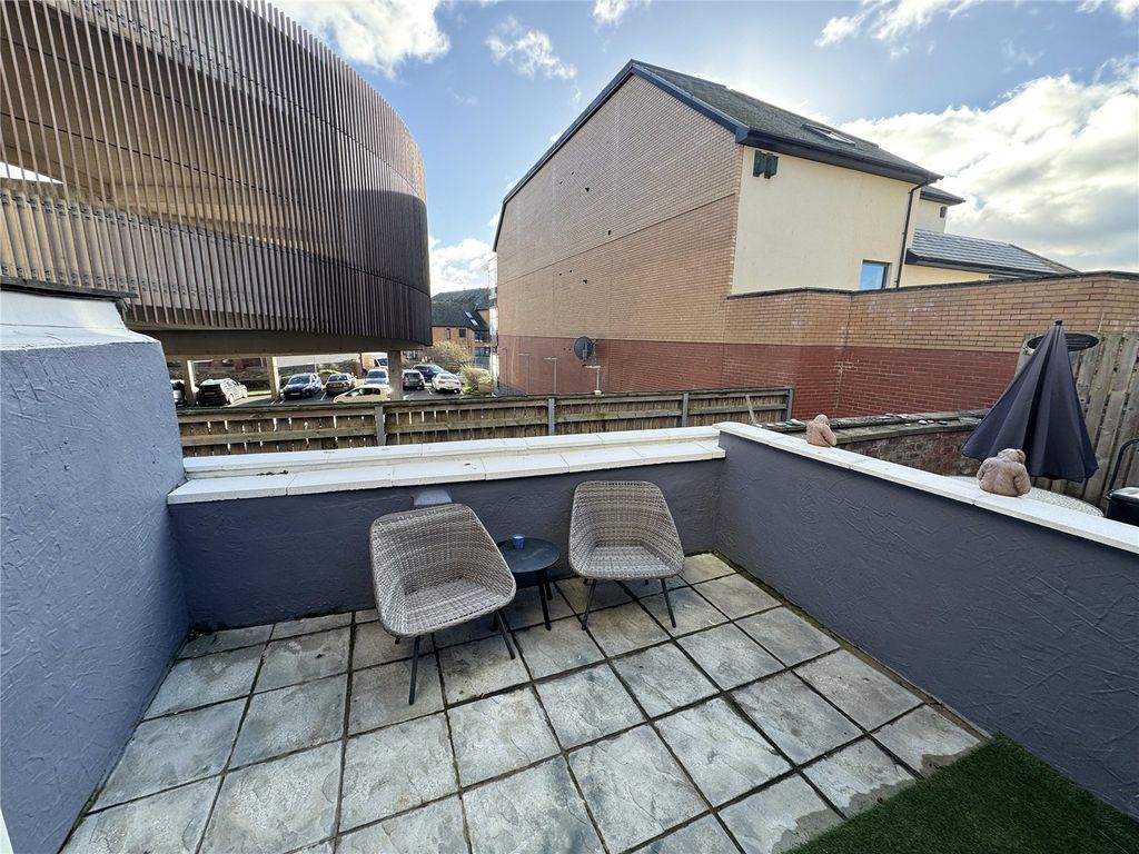 Property photo 3 of 8 Picture No. 06