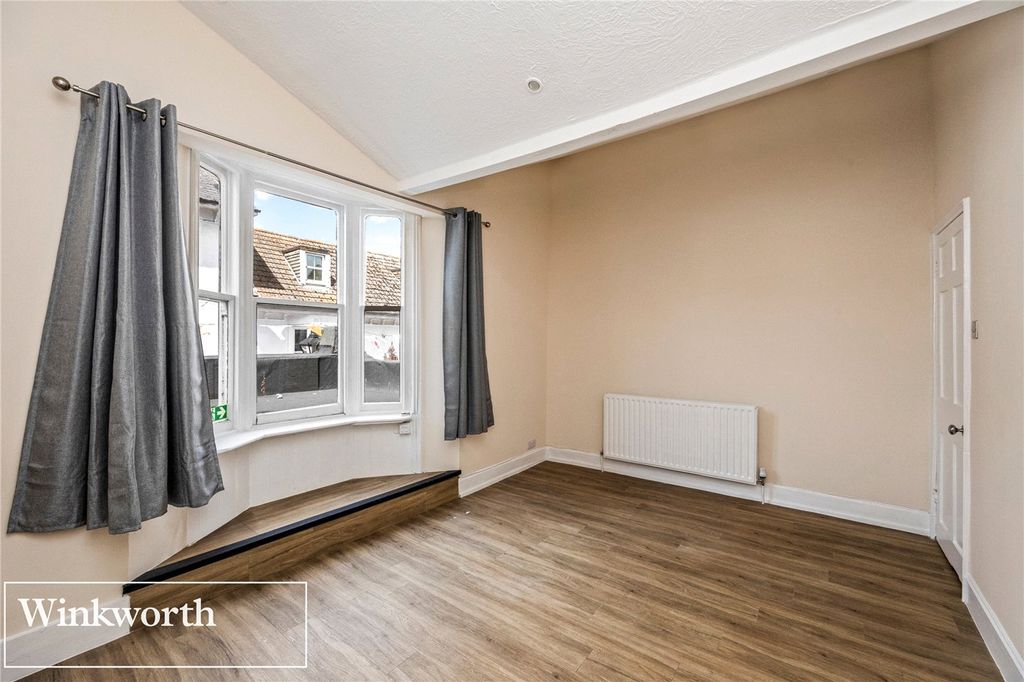 Property photo 3 of 12 Picture No. 02