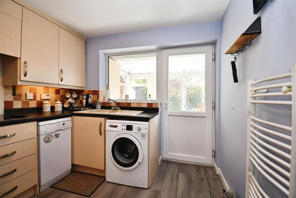 Property photo 3 of 14 E4Da91E8-U 20 2811 29.Jpg