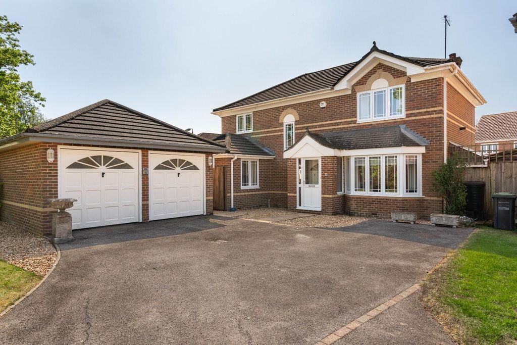 Property photo 1 of 22 Bramble Gardens-31.Jpg