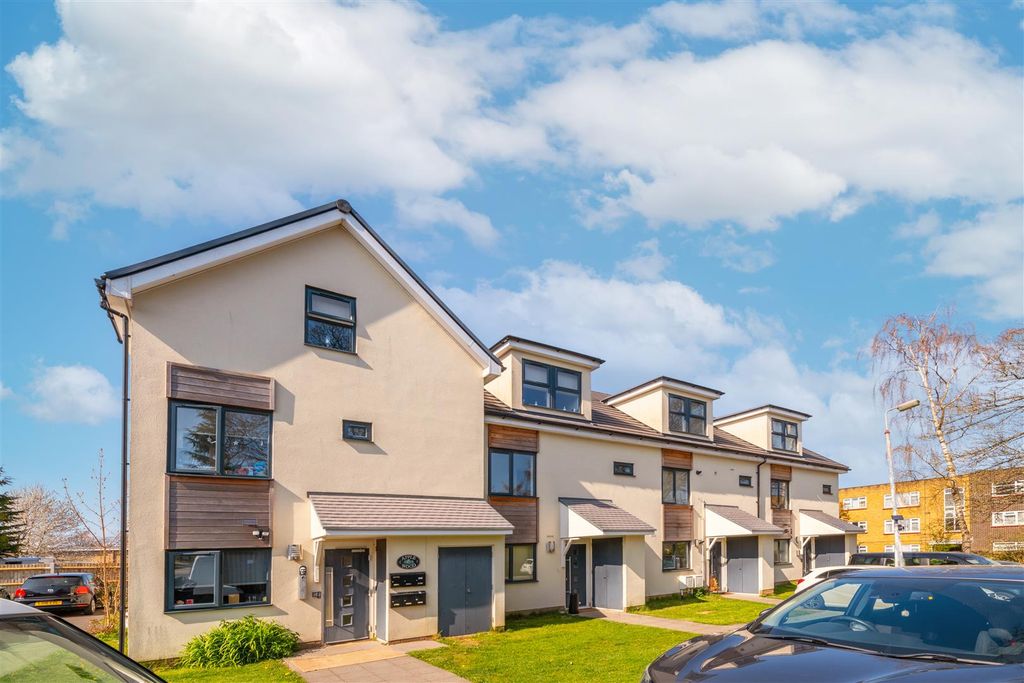 Property photo 1 of 11 Flat4_Applewood_House_Externals-6.Jpg