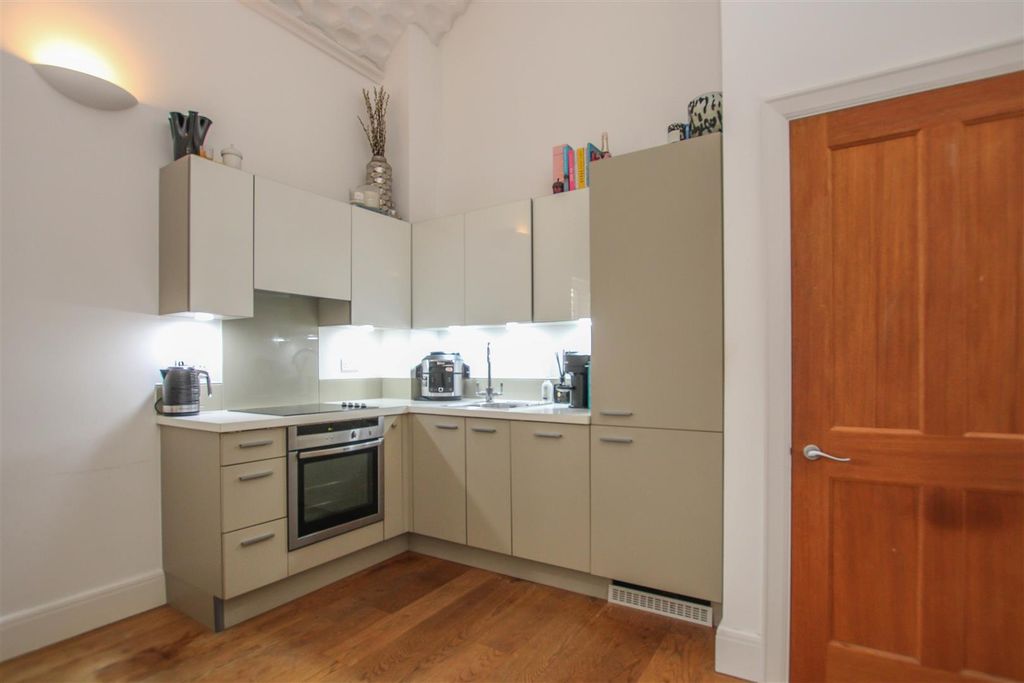 Property photo 3 of 14 Img_9905.Jpg