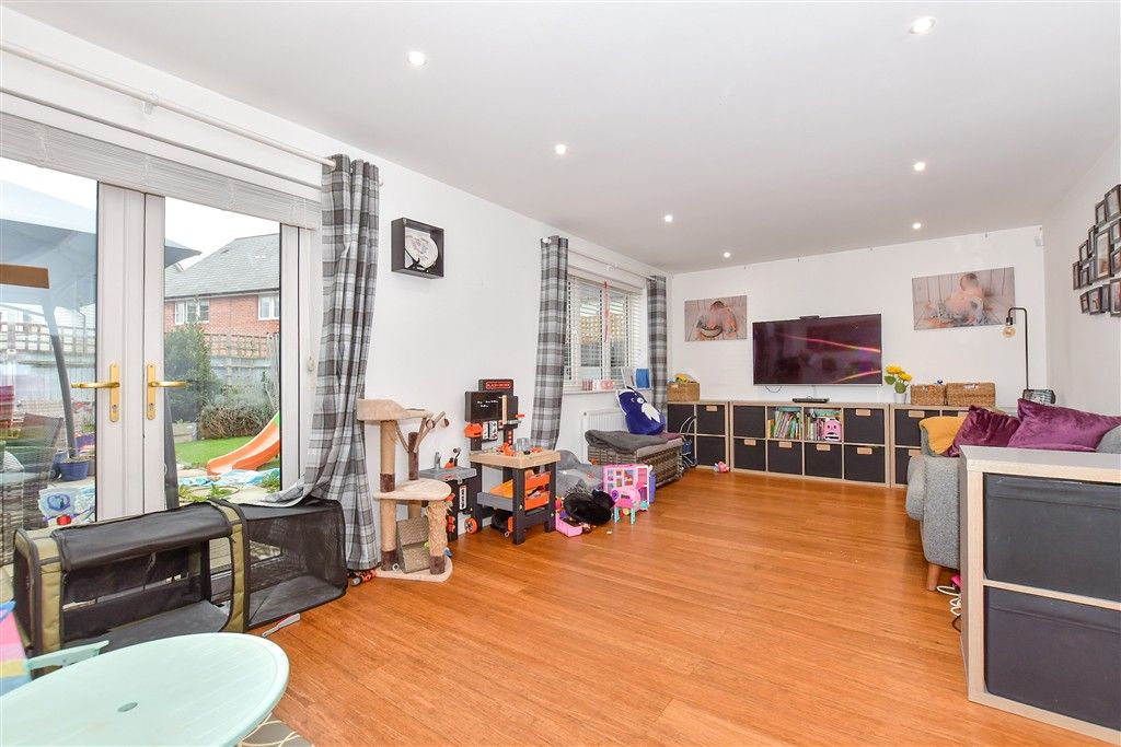 Property photo 1 of 19 Lounge/Diner