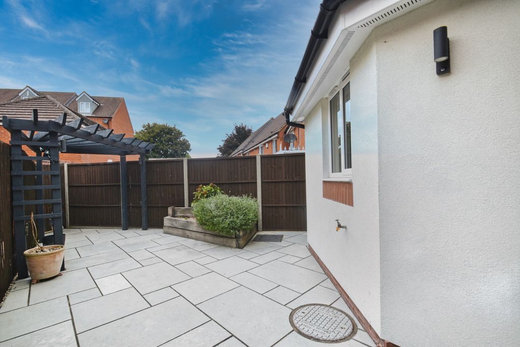 Property photo 2 of 18