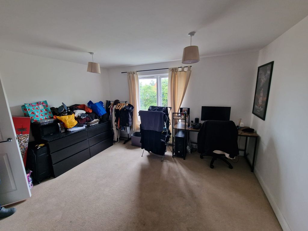 Property photo 3 of 6