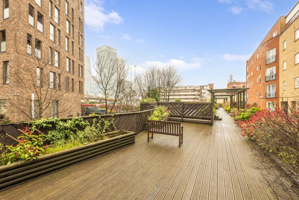 Property photo 1 of 10 (Main)