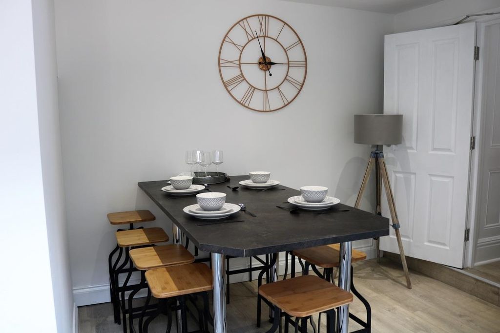 Property photo 3 of 6 Dining Area.Jpg