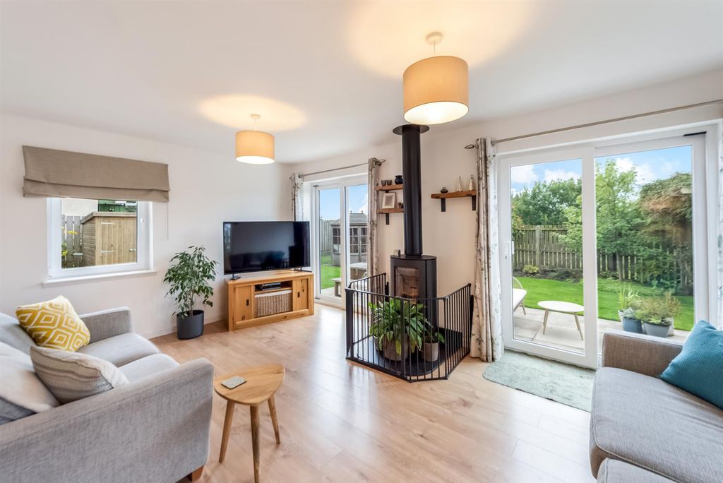 Property photo 2 of 31 25.Jpg