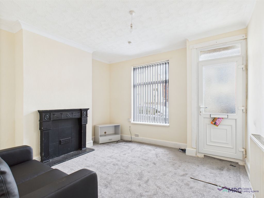 Property photo 2 of 7 Gallery