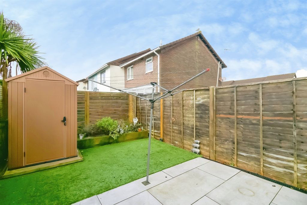 Property photo 2 of 13