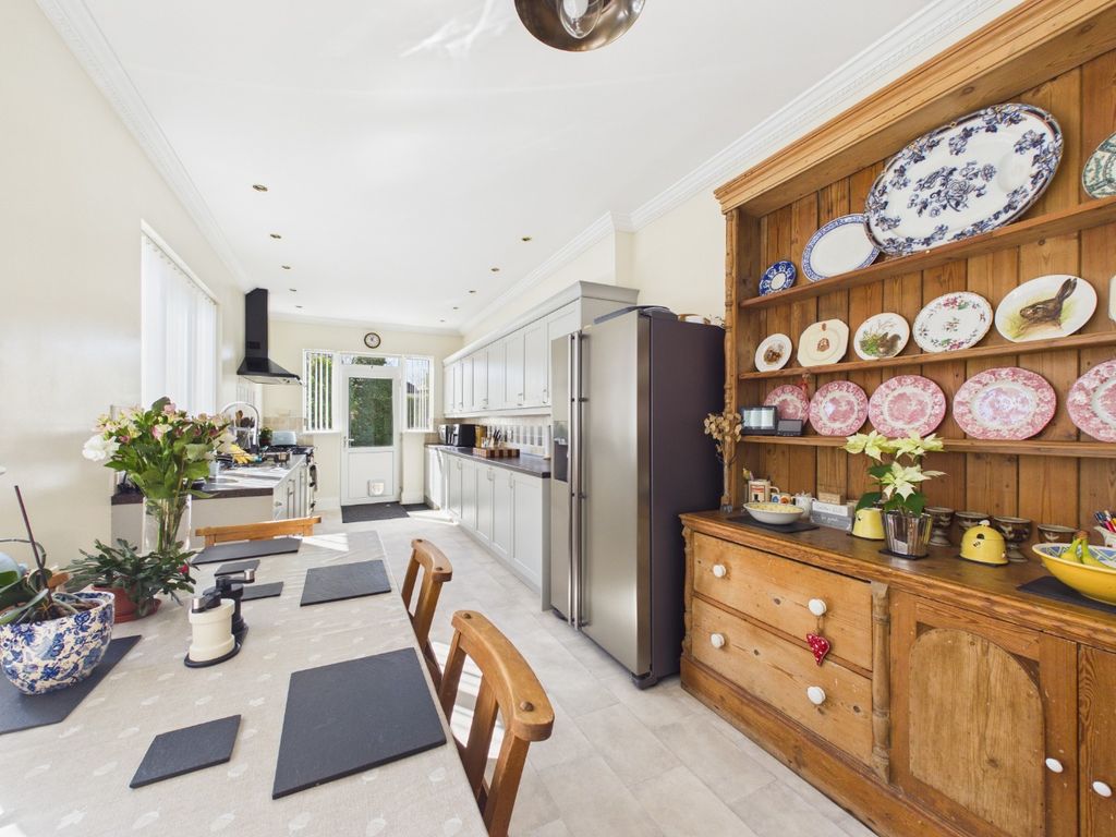 Property photo 3 of 26 5011106