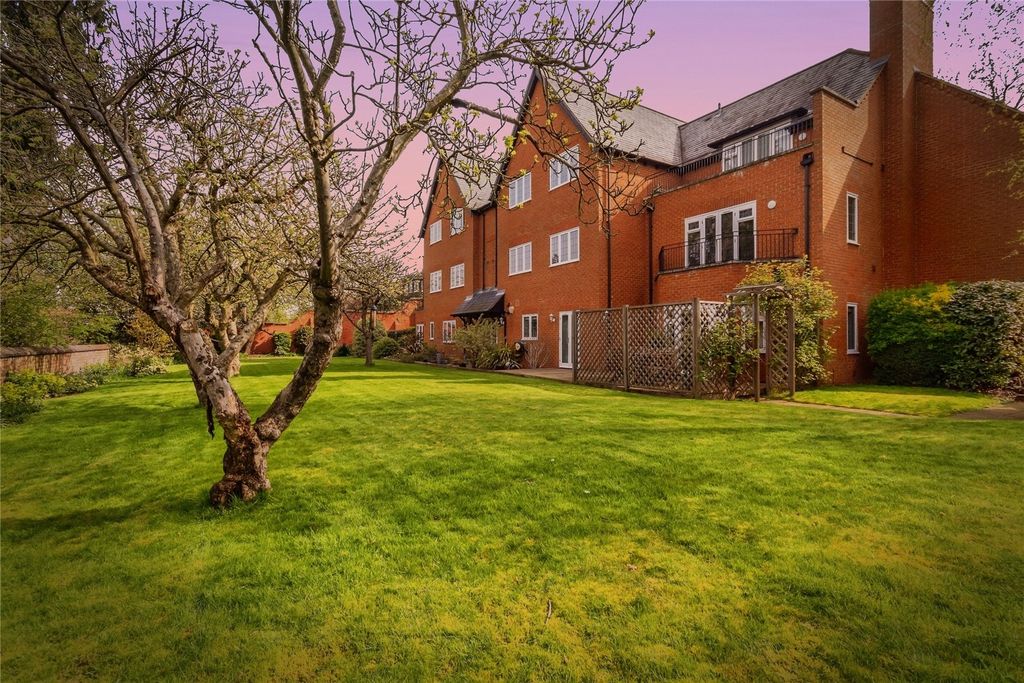 Property photo 2 of 23 Picture No. 29