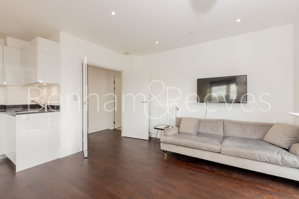 Property photo 1 of 17