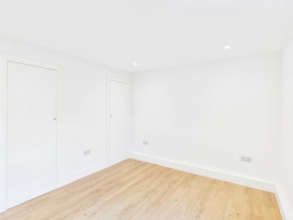 Property photo 2 of 9 Picture No. 02