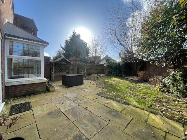 Property photo 2 of 19 Garden