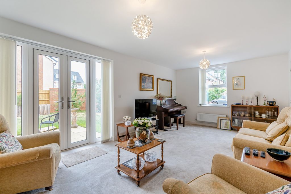 Property photo 3 of 21