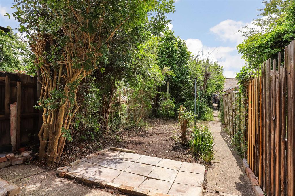 Property photo 2 of 20 Img (16).Jpg