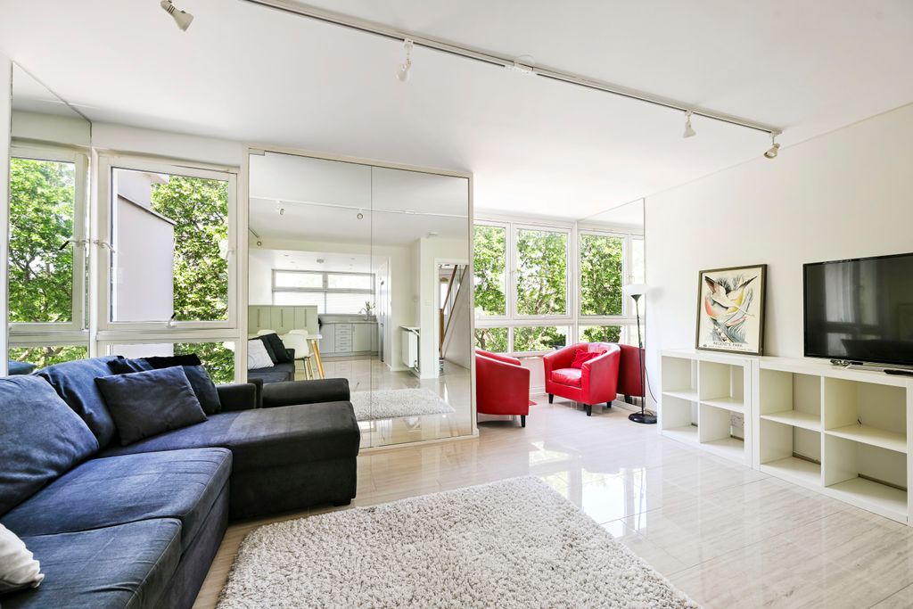 Property photo 1 of 22