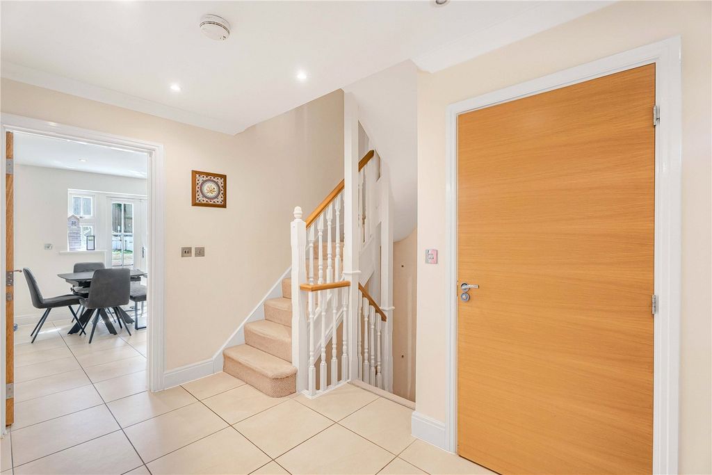 Property photo 2 of 40 Picture No. 36