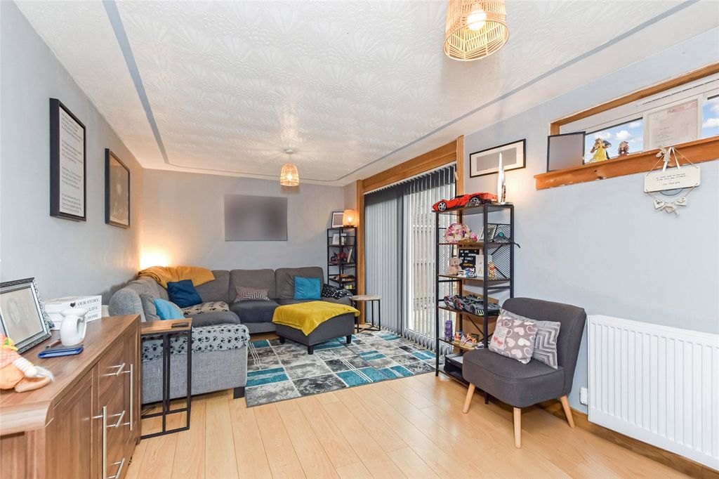 Property photo 3 of 16 Picture No. 06