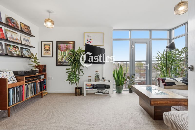 Property photo 2 of 12 Photo 4