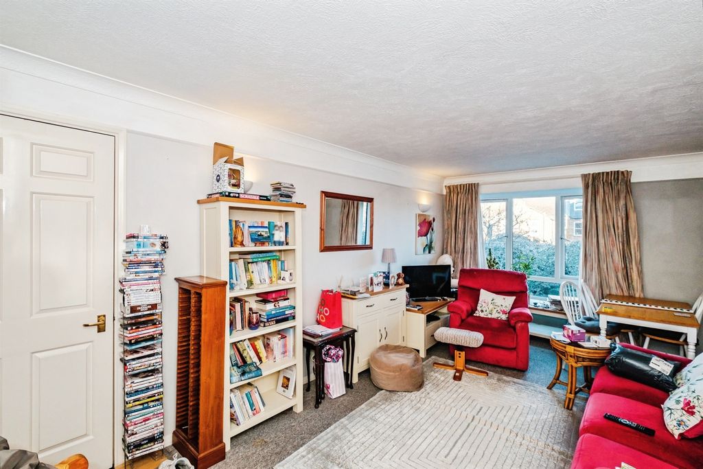 Property photo 3 of 18