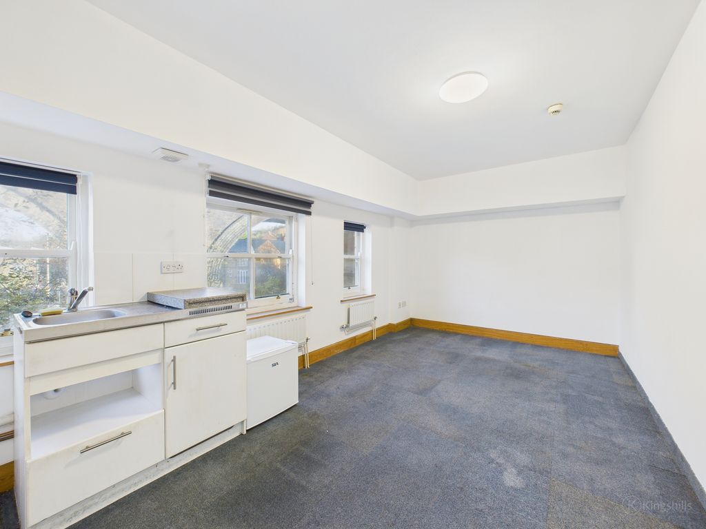 Property photo 3 of 5 Cam02119G0-Pr0493-Still003