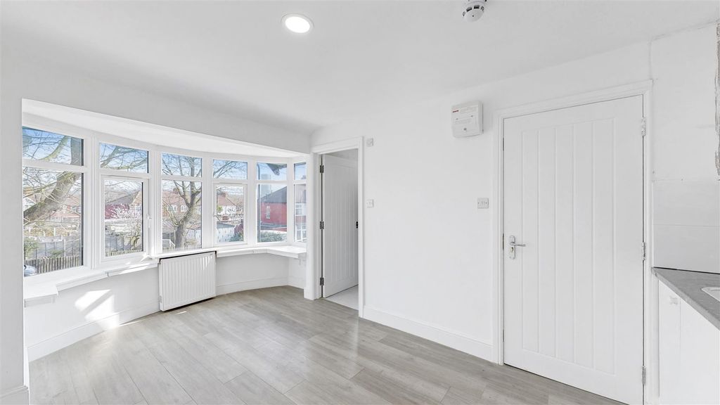 Property photo 1 of 5 Studio 2.Jpg