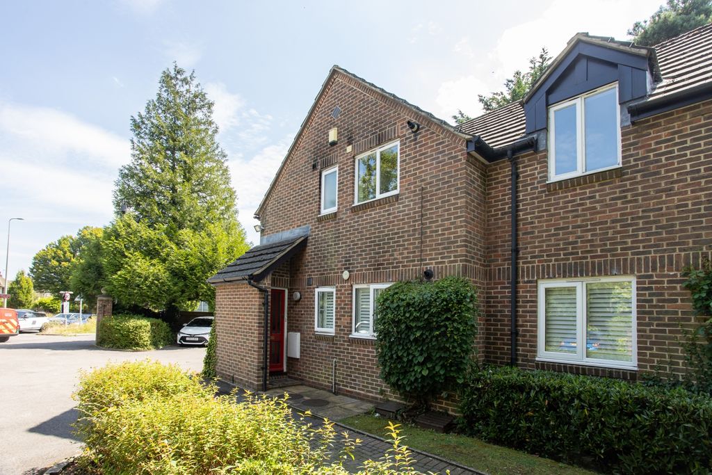 Property photo 1 of 11 External