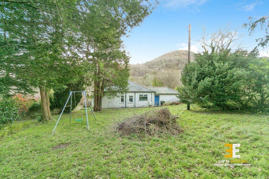 Property photo 3 of 26