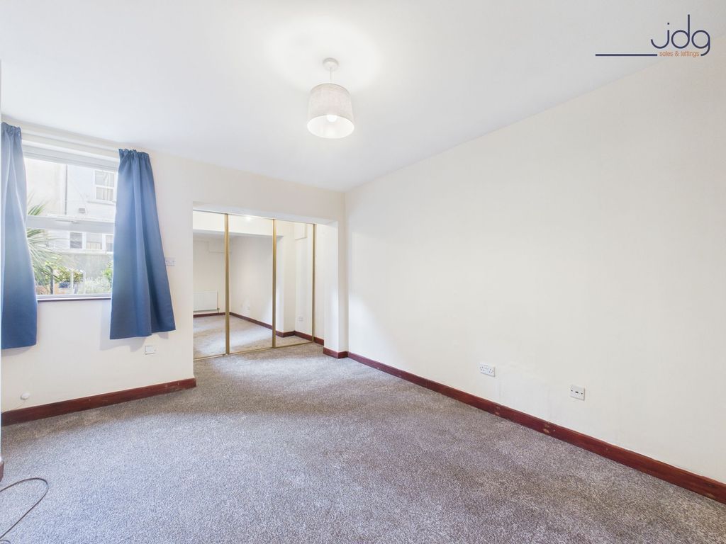 Property photo 3 of 6 Bedroom One