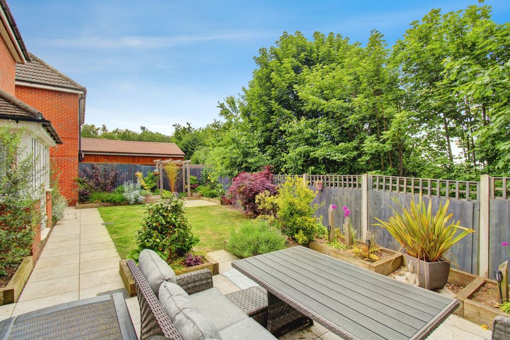 Property photo 2 of 29 Rear Garden