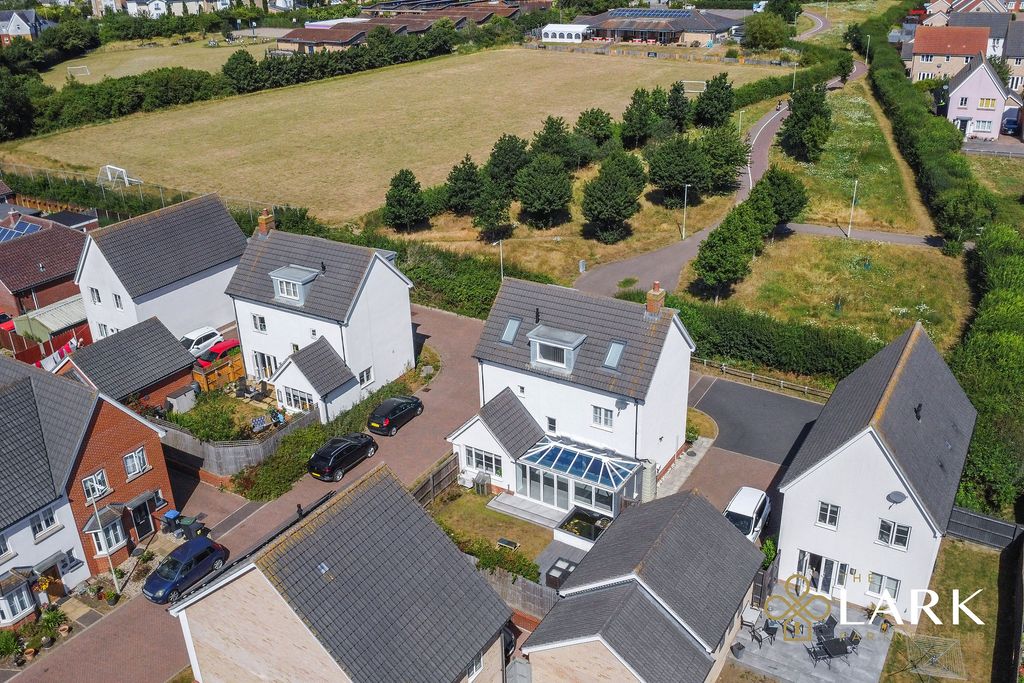 Property photo 2 of 22 Pt-Lark-14Crossbillroad-4