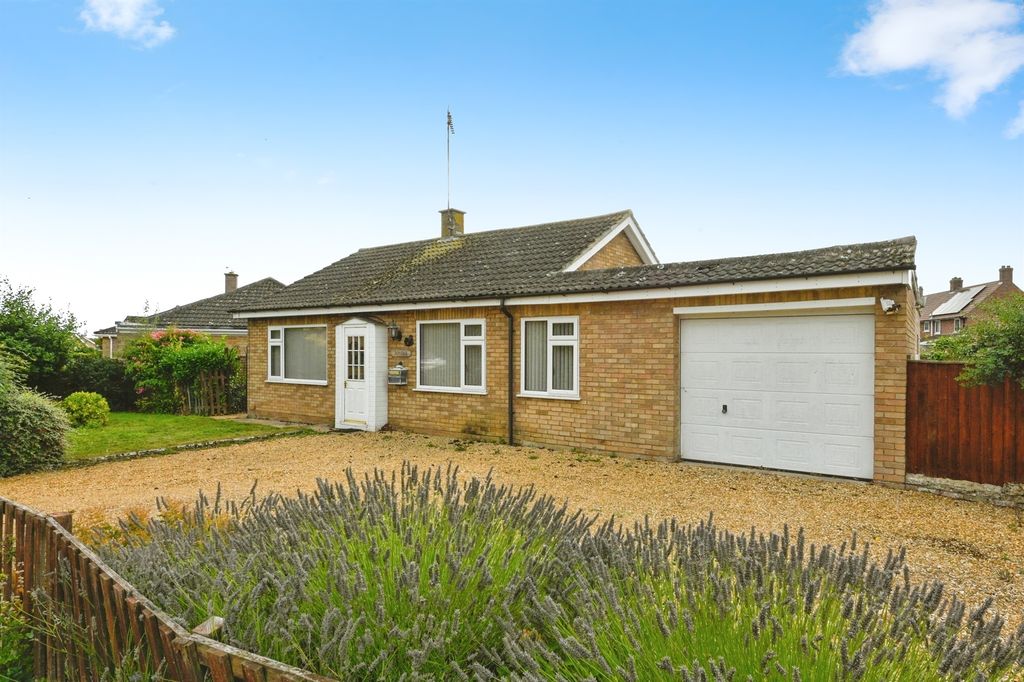 Property photo 1 of 16