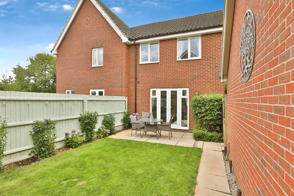 Property photo 3 of 17