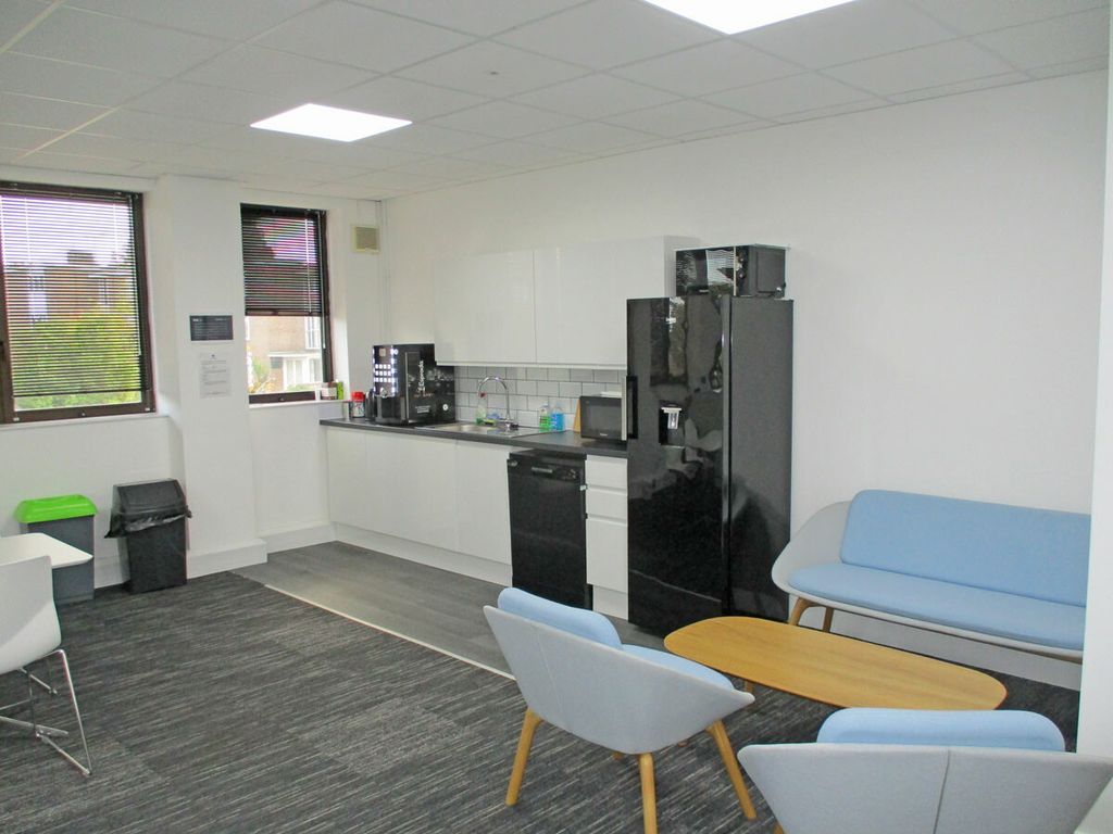 Property photo 3 of 4 3rd Floor Chelsea House, Haywards Heath