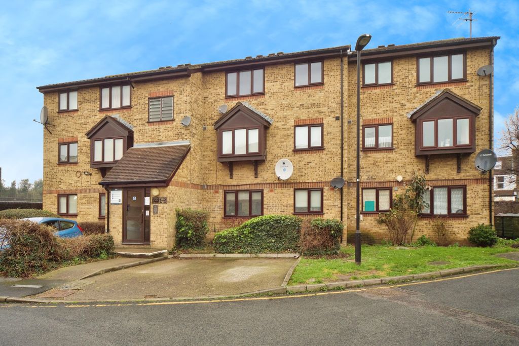 Property photo 1 of 12
