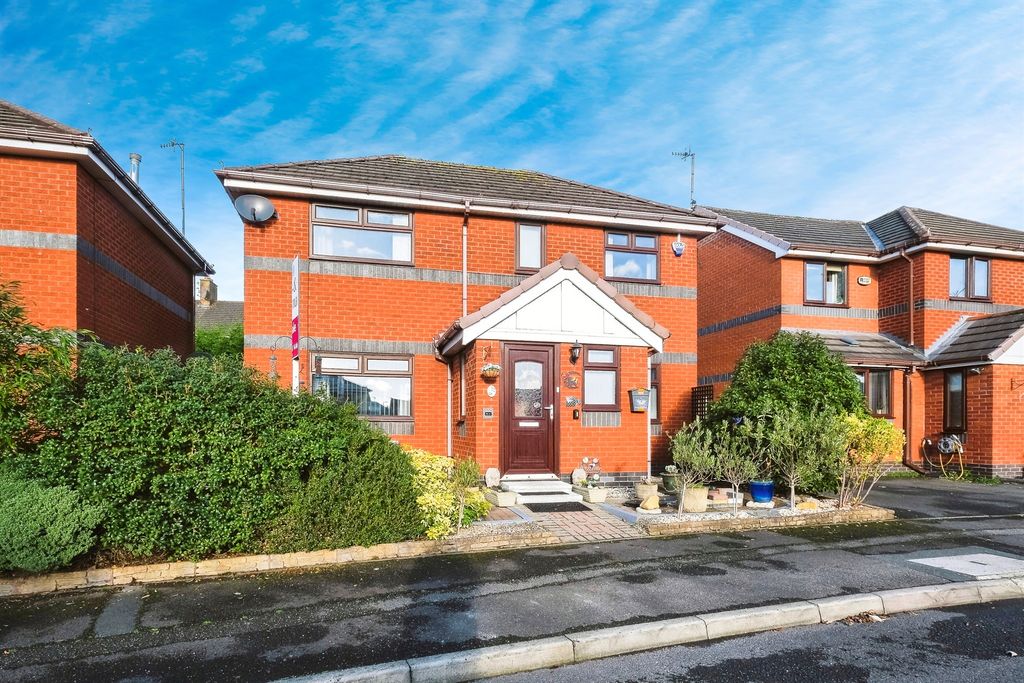 Property photo 2 of 17