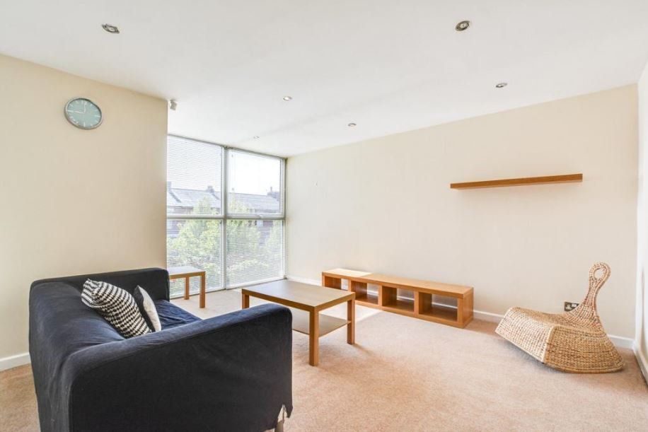 Property photo 3 of 11