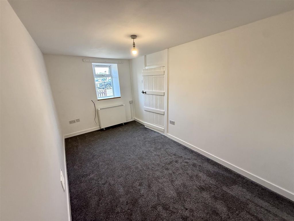 Property photo 3 of 13 Living Room