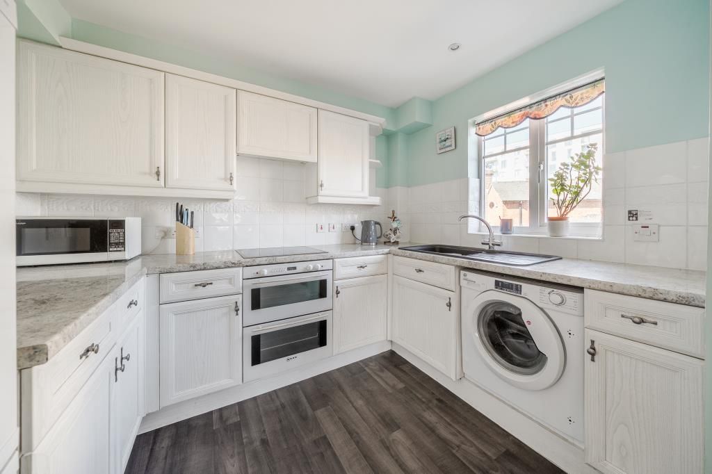 Property photo 2 of 17 Kitchen