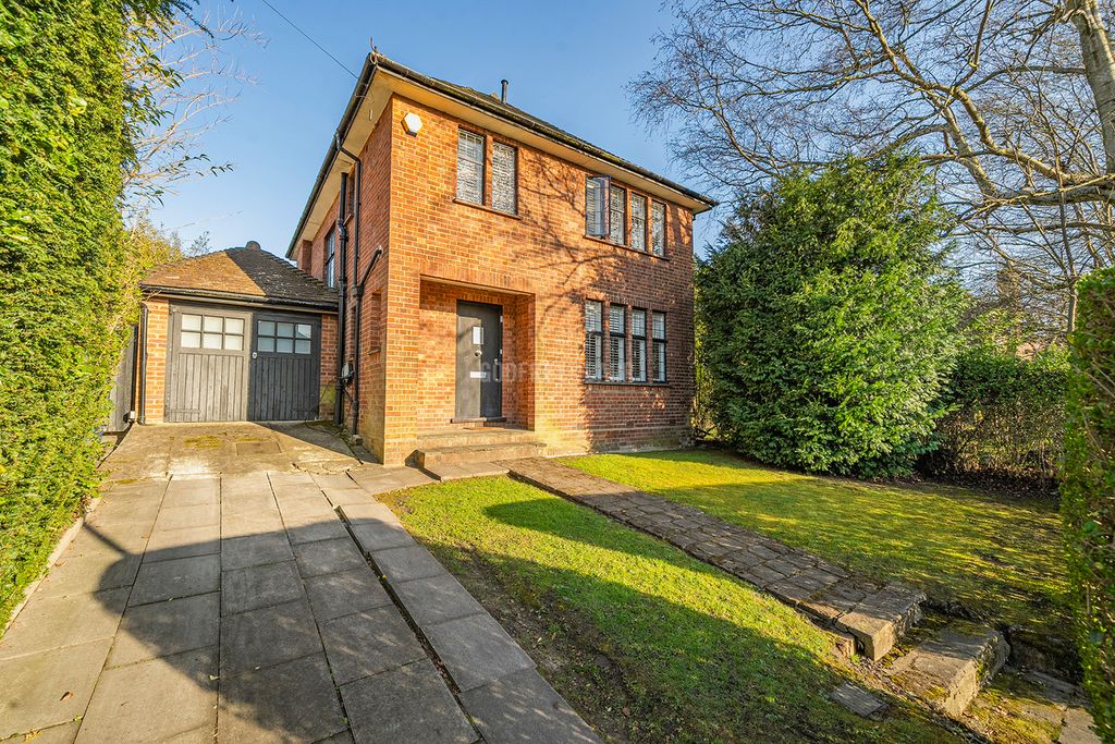 Property photo 1 of 20