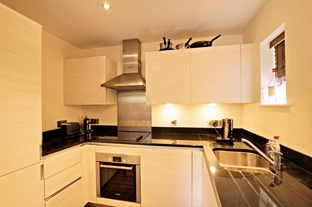 Property photo 2 of 7 Flat 4 43 Jericho Street 4.Jpg