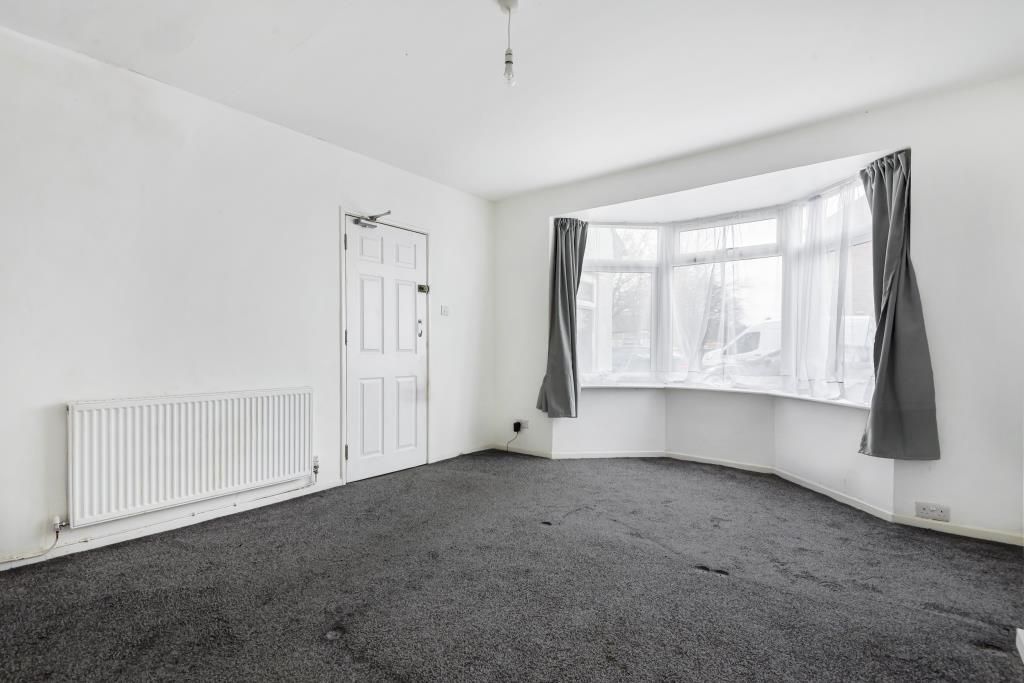 Property photo 2 of 10 Living Area