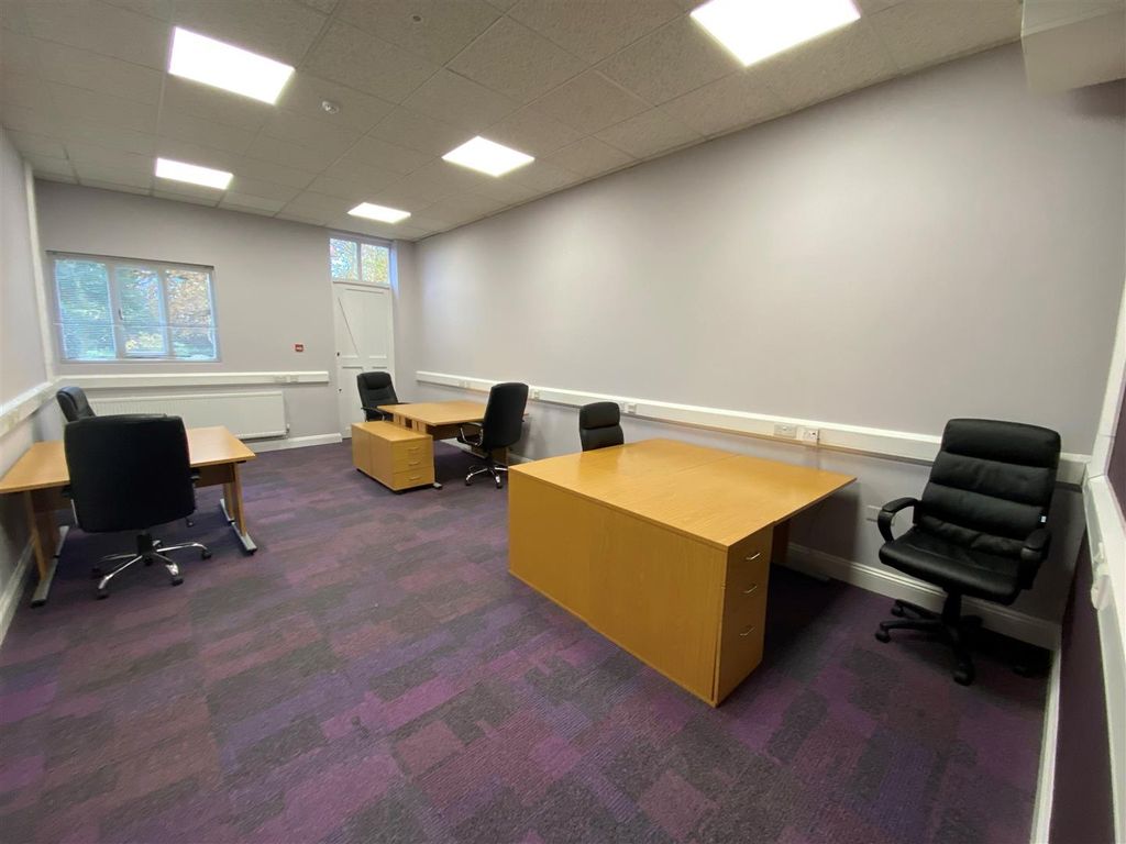 Property photo 3 of 3 Office 13.Jpg
