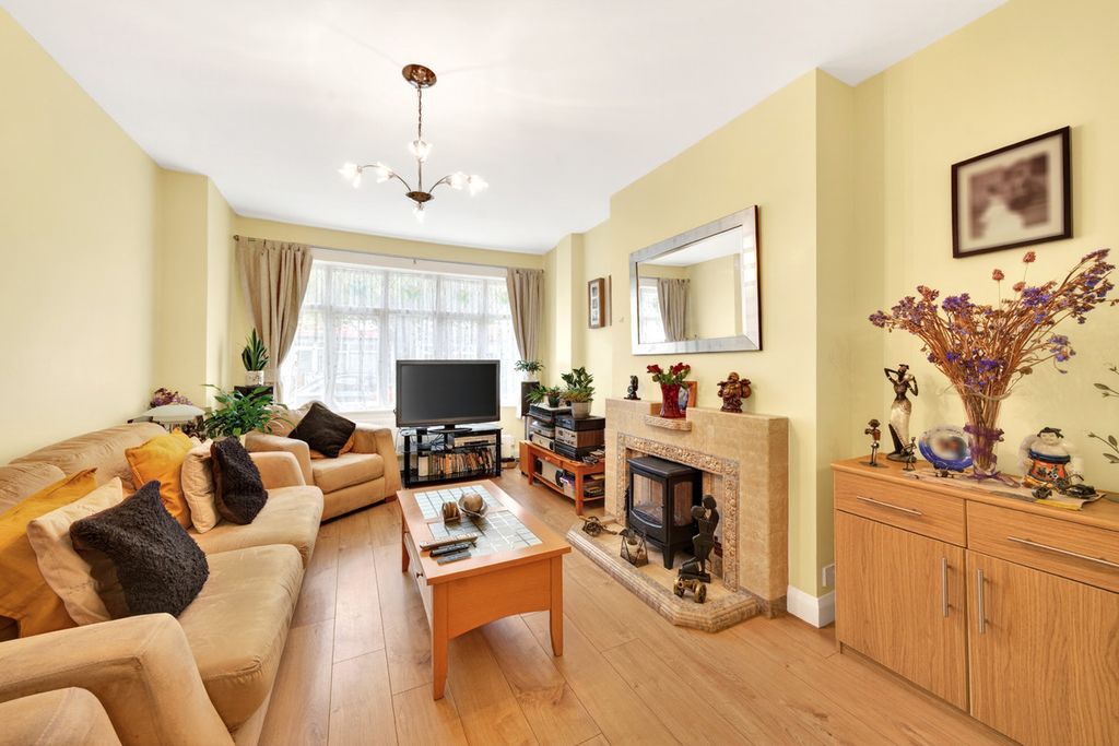 Property photo 2 of 14