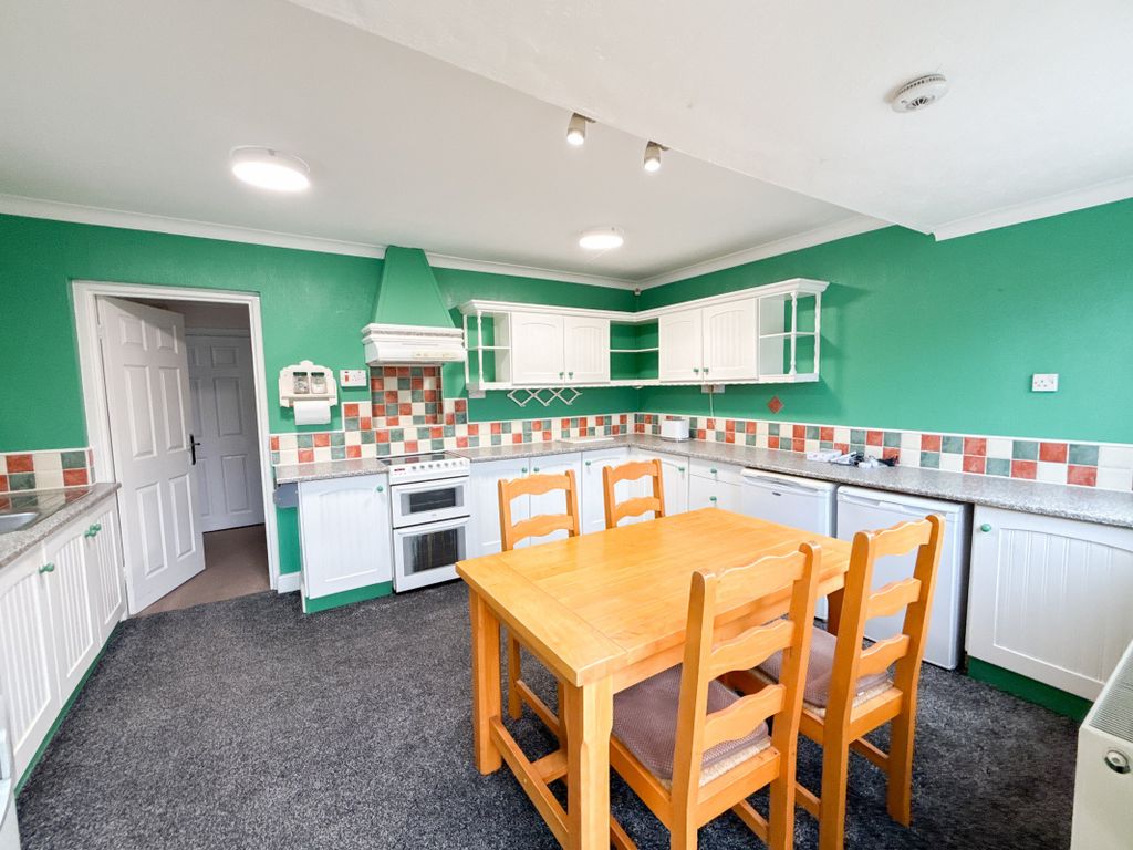 Property photo 3 of 12 Picture No. 24