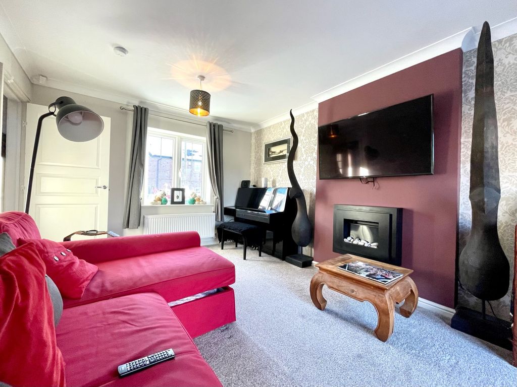 Property photo 2 of 24